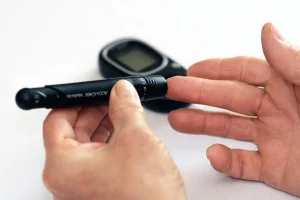 Bagaimana Kadar Gula Darah Mempengaruhi Energi Harian Penderita Diabetes?